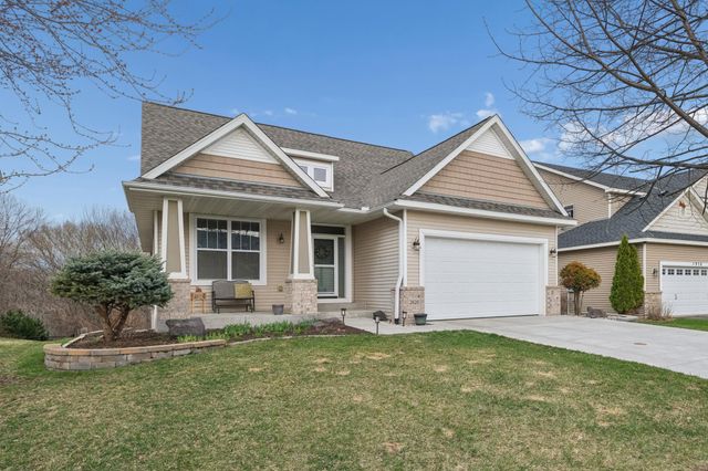 2828 Hawk Ridge Road NW, Prior Lake, MN 55372