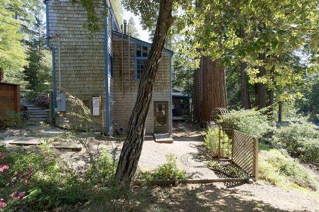 35570 Ocean View St, Gualala, CA 95445