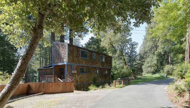 35570 Ocean View St, Gualala, CA 95445