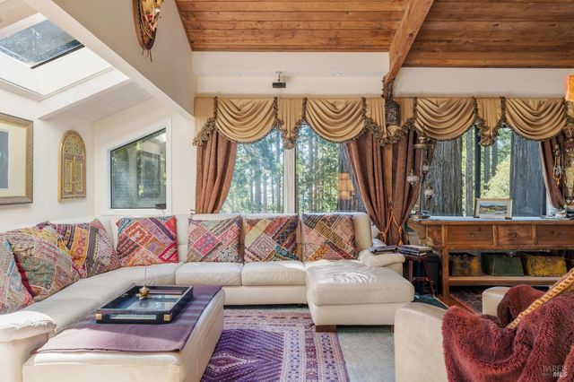 35570 Ocean View St, Gualala, CA 95445