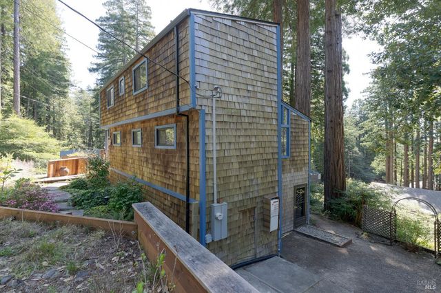 35570 Ocean View St, Gualala, CA 95445