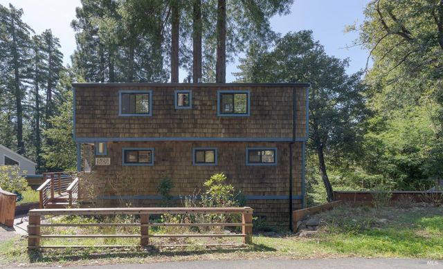 35570 Ocean View St, Gualala, CA 95445