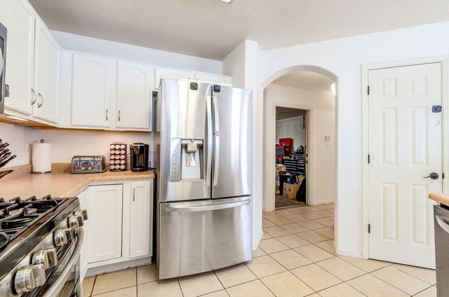 1416 Airport Drive SW, Albuquerque, NM 87121