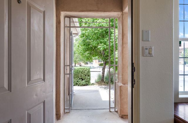 1416 Airport Drive SW, Albuquerque, NM 87121