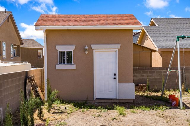 1416 Airport Drive SW, Albuquerque, NM 87121