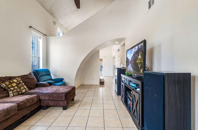 1416 Airport Drive SW, Albuquerque, NM 87121