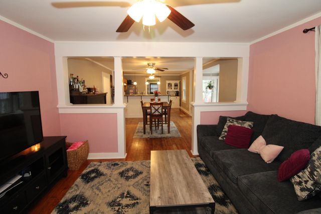 305 Residence St, El Dorado, KS 67042