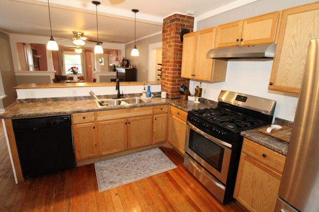 305 Residence St, El Dorado, KS 67042