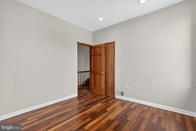 4 S 6TH ST, Darby, PA 19023