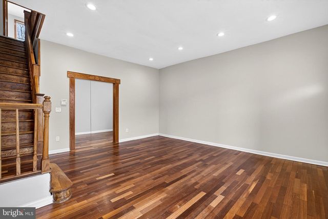 4 S 6TH ST, Darby, PA 19023