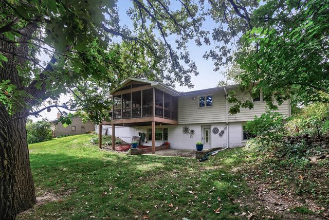 9149 Upton Avenue S, Bloomington, MN 55431
