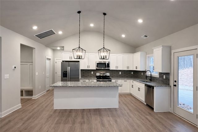 107 Birch Court, Westminster, SC 29693