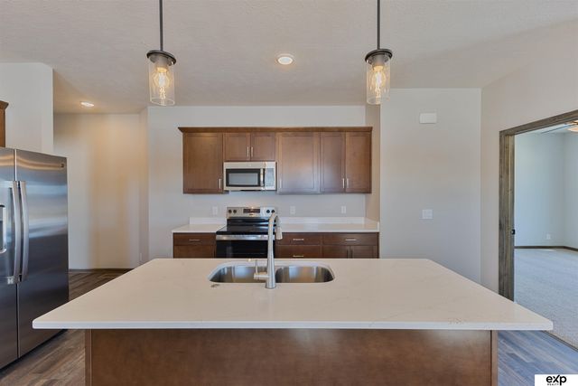 8105 S 177th Street, Omaha, NE 68136