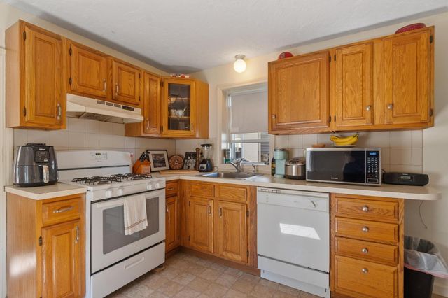 53 Summer St, Natick, MA 01760