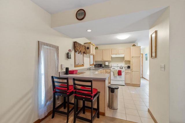 53 Summer St, Natick, MA 01760
