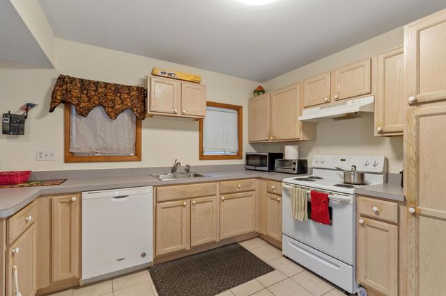 53 Summer St, Natick, MA 01760