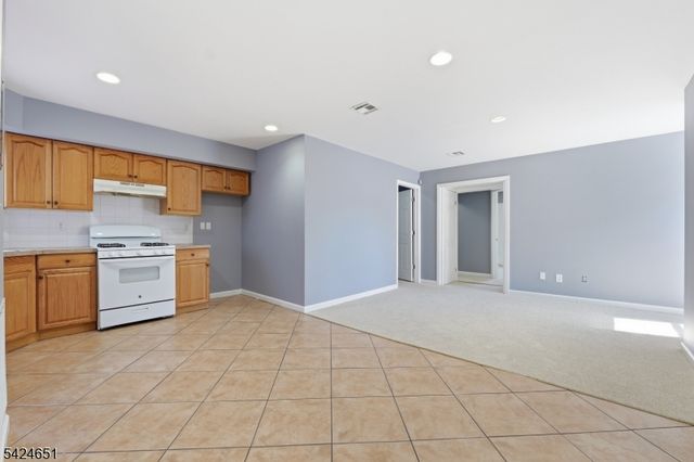 459 Fulton St, Elizabeth City, NJ 07206