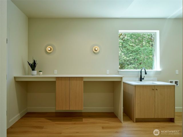 956 Paine Road, Castle Rock, WA 98611