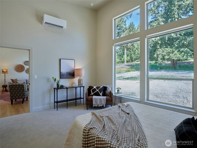 956 Paine Road, Castle Rock, WA 98611