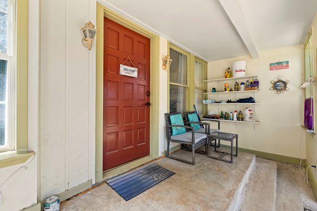 541 Robindale, Bandera, TX 78003