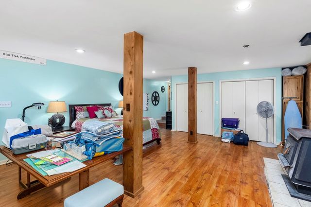 541 Robindale, Bandera, TX 78003