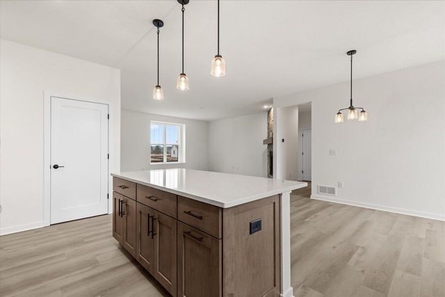 590 Twin Creeks DRIVE, Dousman, WI 53118