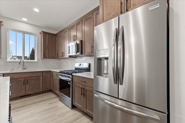 590 Twin Creeks DRIVE, Dousman, WI 53118