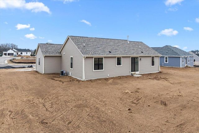 590 Twin Creeks DRIVE, Dousman, WI 53118