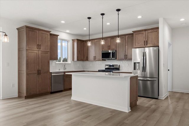 590 Twin Creeks DRIVE, Dousman, WI 53118