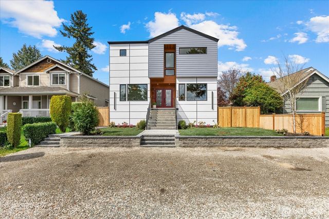 9535 Dayton Avenue N, Seattle, WA 98103