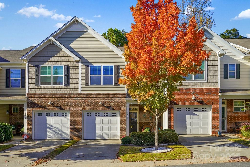 7023 Woodsbay Lane, Rock Hill, SC 29732