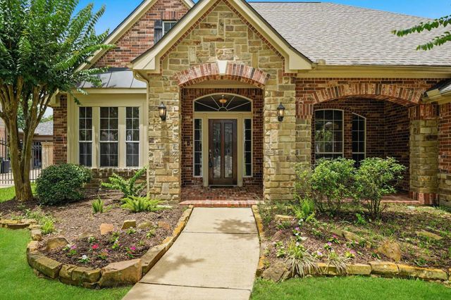 2107 Upland Shadows Drive, Sugar Land, TX 77479