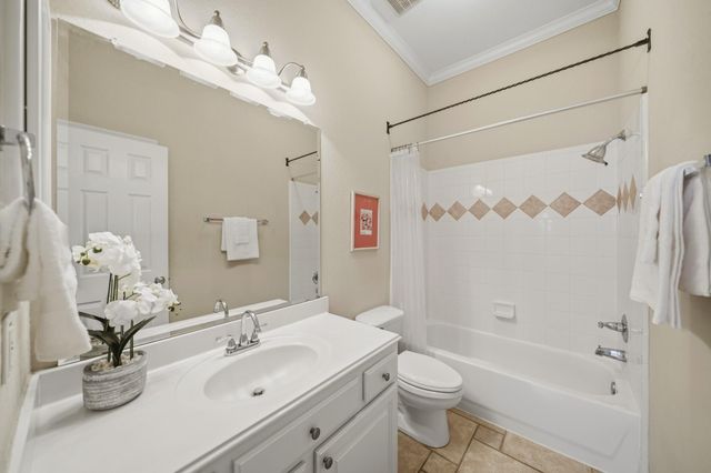 2107 Upland Shadows Drive, Sugar Land, TX 77479