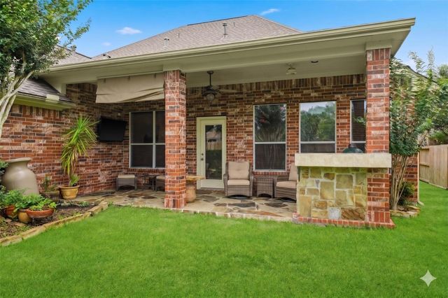 2107 Upland Shadows Drive, Sugar Land, TX 77479