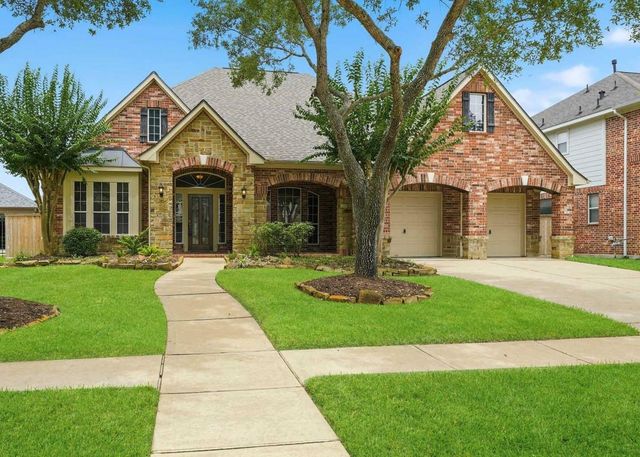 2107 Upland Shadows Drive, Sugar Land, TX 77479