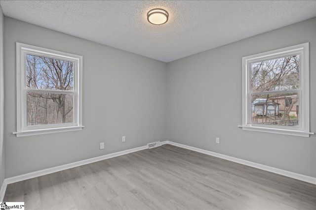 326 Millbank Road, Wellford, SC 29385