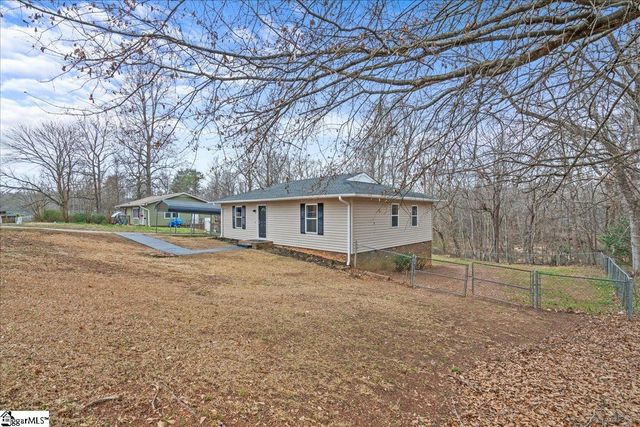 326 Millbank Road, Wellford, SC 29385