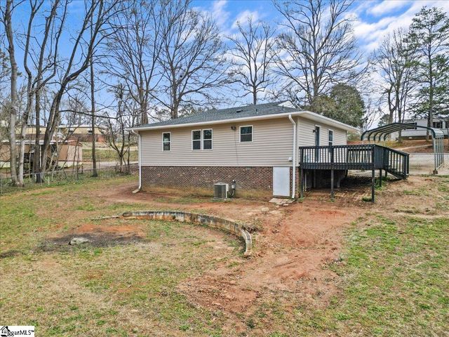 326 Millbank Road, Wellford, SC 29385
