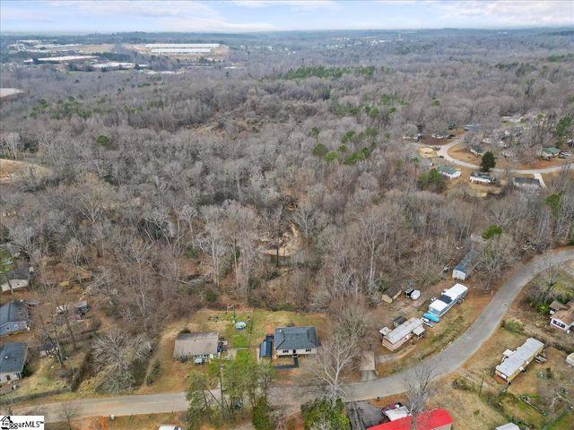 326 Millbank Road, Wellford, SC 29385