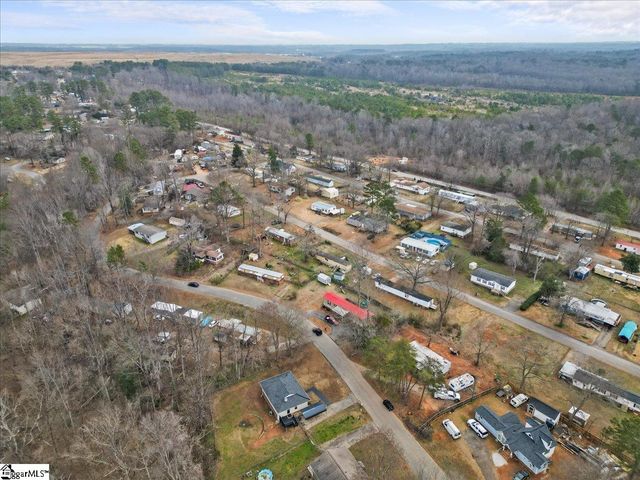 326 Millbank Road, Wellford, SC 29385