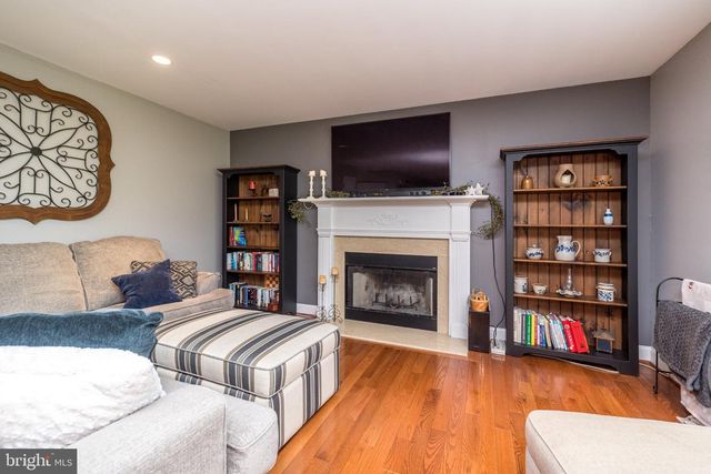 347 BEECHWOOD DR, Sellersville, PA 18960