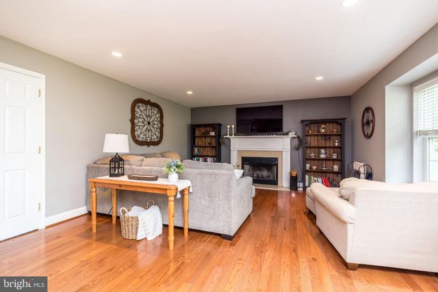 347 BEECHWOOD DR, Sellersville, PA 18960