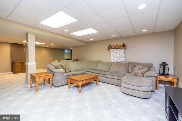 347 BEECHWOOD DR, Sellersville, PA 18960