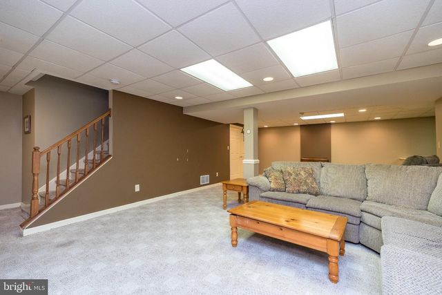 347 BEECHWOOD DR, Sellersville, PA 18960