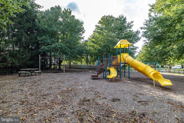 347 BEECHWOOD DR, Sellersville, PA 18960