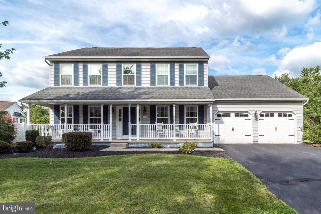347 BEECHWOOD DR, Sellersville, PA 18960 — exterior