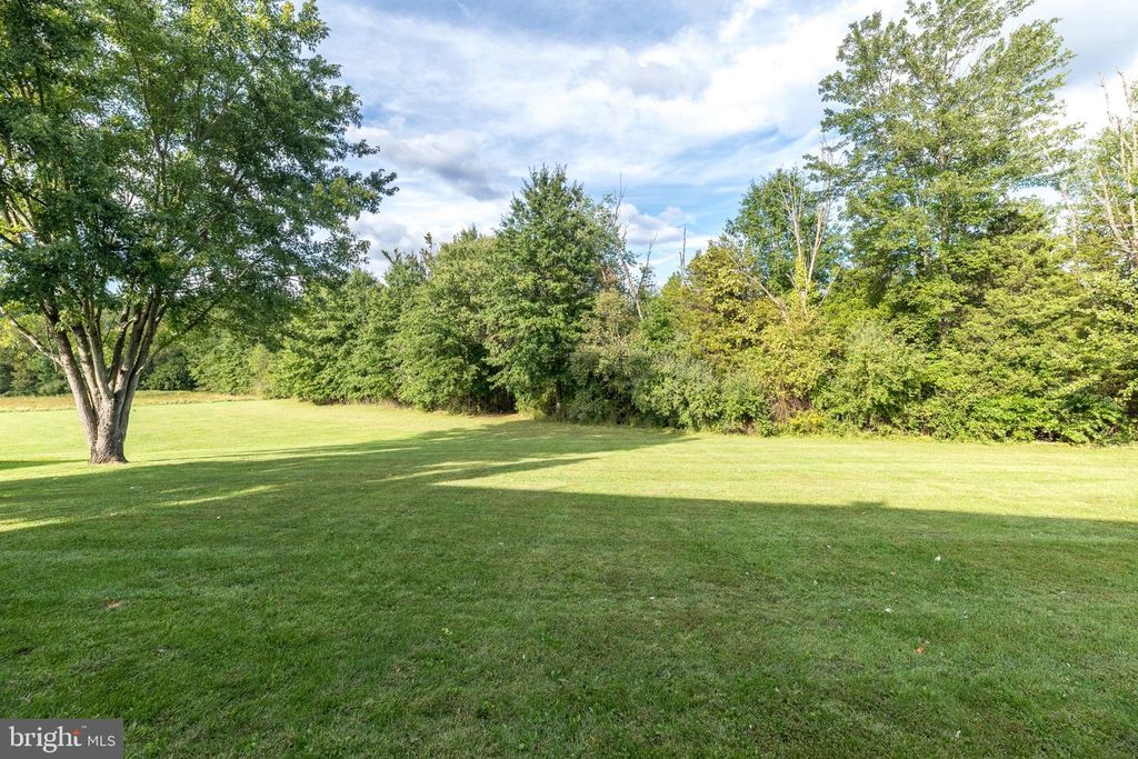 347 BEECHWOOD DR, Sellersville, PA 18960 — photo 5