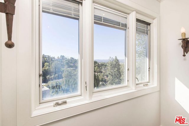 17108 Oak View Drive, Encino, CA 91316