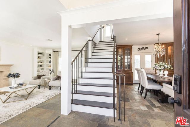 17108 Oak View Drive, Encino, CA 91316