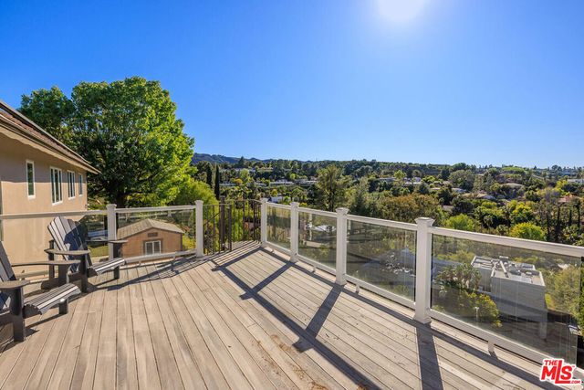 17108 Oak View Drive, Encino, CA 91316